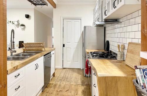 Mansfield House | Amber House