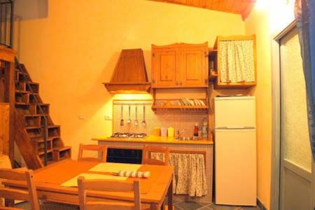 Sant'Agata di Militello Apartment | Ambra di mare