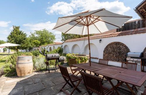 Pouzdrany Apartment | Ambrožův dvůr