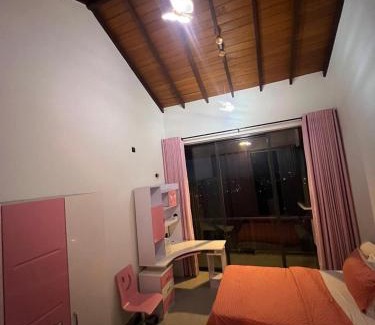 Peradeniya Bed & Breakfast | Amelia Misty Hills