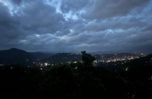 Peradeniya Bed & Breakfast | Amelia Misty Hills
