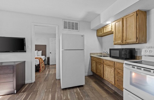 Mesa Hotel | American Executive Inn