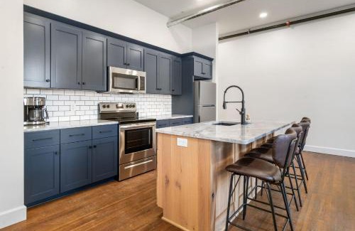 Millersburg Apartment | American Hall