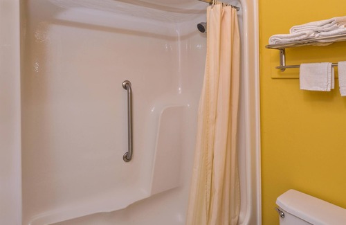 West Columbia Hotel | Americas Best Value Inn West Columbia