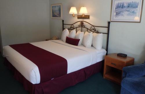 St Ignace Hotel | Americas Best Value Inn Saint Ignace
