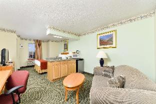Three Rivers Hotel | Americas Best Value Inn Three Rivers