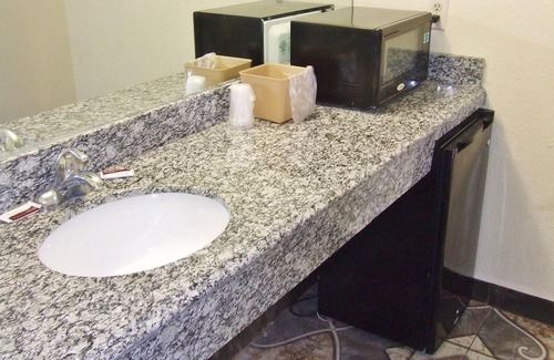 Beaumont Hotel | Americas Best Value Inn Beaumont, TX