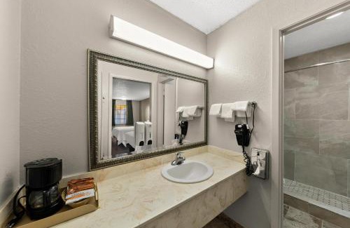Bonham Hotel | Americas Best Value Inn Bonham
