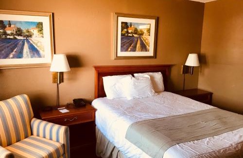 Bonanza Hotel | Americas Best Value Inn Laredo