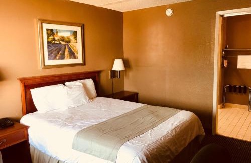 Bonanza Hotel | Americas Best Value Inn Laredo