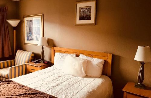 Bonanza Hotel | Americas Best Value Inn Laredo