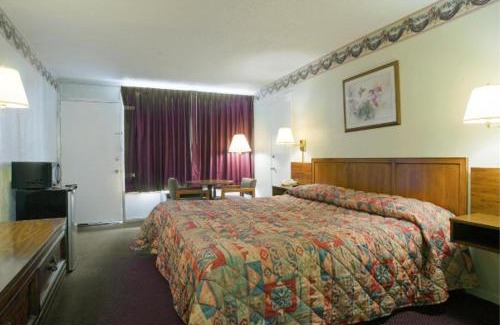 Loudon Hotel | Americas Best Value Inn Loudon Lenoir City
