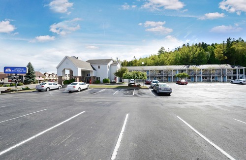 St Ignace Hotel | Americas Best Value Inn St. Ignace