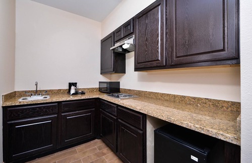 Cuero Hotel | Americas Best Value Inn & Suites Cuero