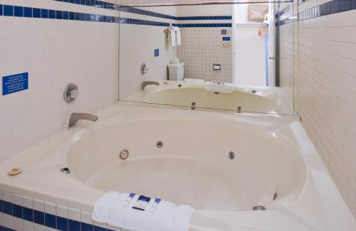 Plattsburgh Hotel | Americas Best Value Inn Plattsburgh