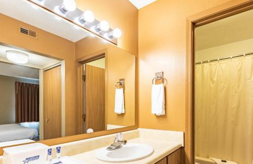 St. Marys Hotel | Americas Best Value Inn St. Marys