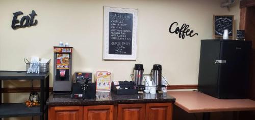 Lake Hallie Hotel | Americas Best Value Inn Chippewa Falls