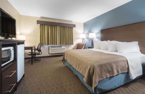 Mounds View Hotel | AmericInn by Wyndham Mounds View Minneapolis