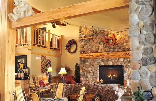 Oswego Hotel | AmericInn by Wyndham Oswego