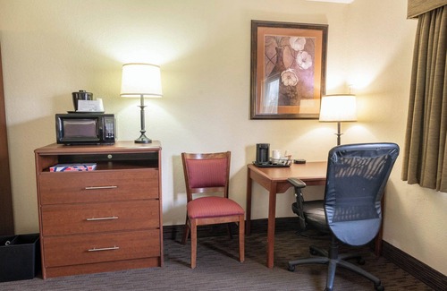 Red Wing Hotel | AmericInn by Wyndham Red Wing