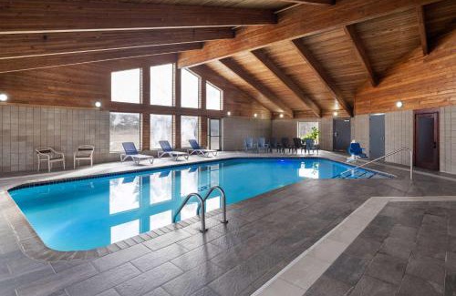 Stuart Hotel | AmericInn by Wyndham Stuart