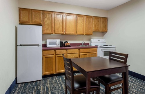 Weston Hotel | AmericInn by Wyndham Wausau