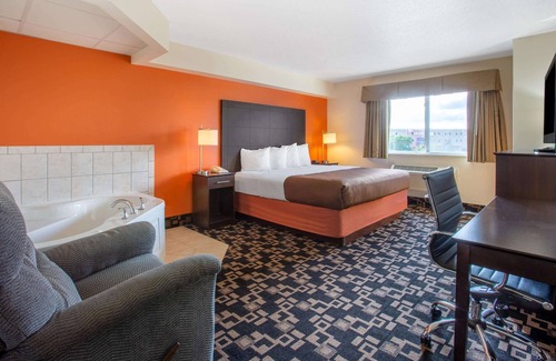 Weston Hotel | AmericInn by Wyndham Wausau