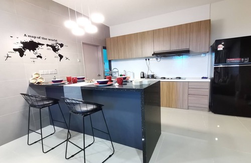 Seri Kembangan Condo | Amerin Residence Mall Apartments