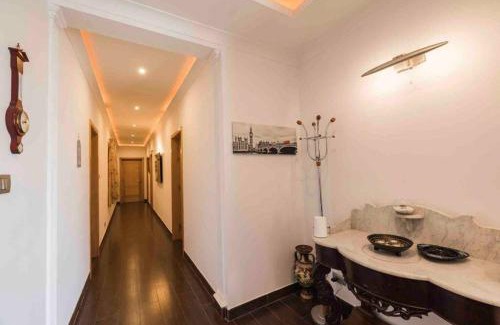 San Tumas Apartment | Amethyst
