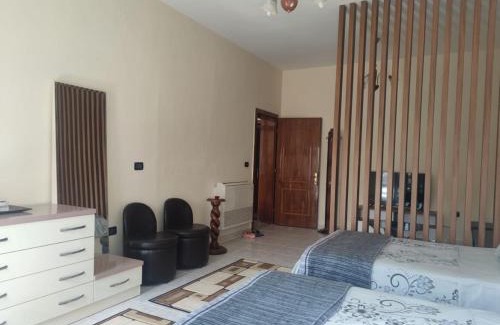 Mbrostar-Urë Apartment | Ami guest house
