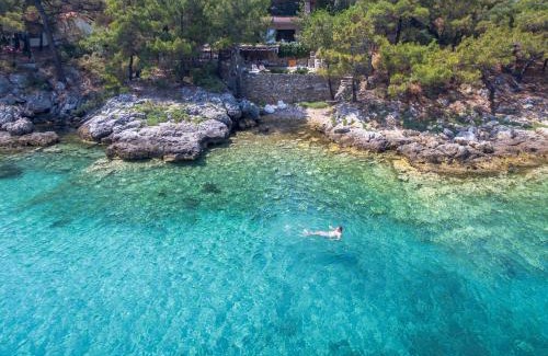 Megalos Prinos House | Amicasa Private Seaside Suite