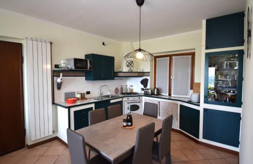 Villanuova sul Clisi Apartment | AmiroVista-Garden, Lake view, shared pool - Happy Rentals