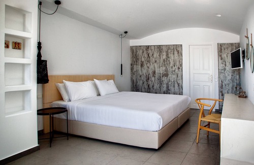 Santorini Hotel | Amity Junior Suite view