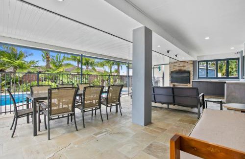Sandstone Point House | Amity Place