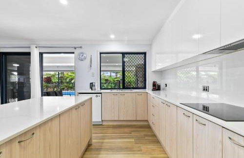 Sandstone Point House | Amity Place