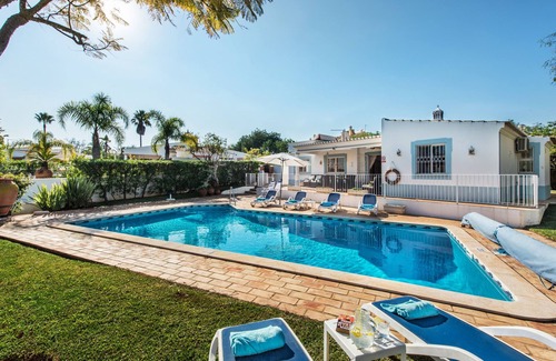 Guia Villa | Amora - 3 bedroom villa in Guia