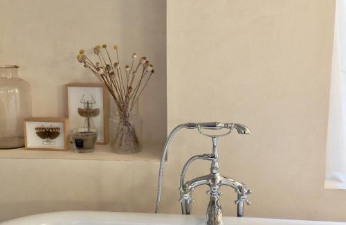 Torrechiara House | Amorosa