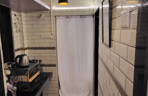 Bandra West Apartment | Amour Bandra: A Cozy Affair at Chapel Rd