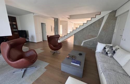 Fubine Apartment | Ampio Appartamento con vista lago, sauna e camino Golf club Margara