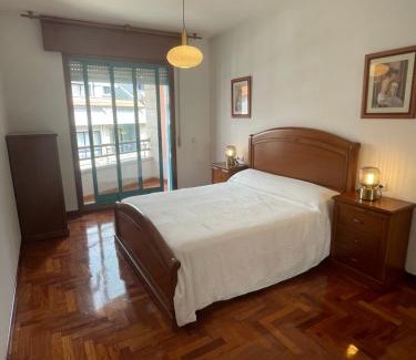Arcade Apartment | Amplio apartamento a pie de playa y zona recreativa Rua Carburos 2