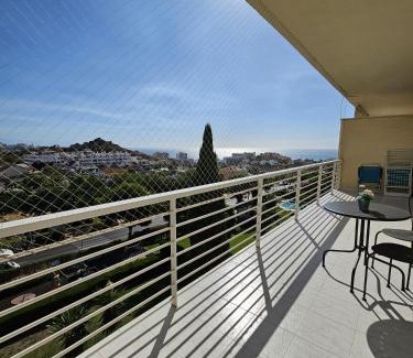 Torrequebrada Apartment | Amplio, luminoso y moderno Apartamento con amplia terraza y hermosas vistas en exclusiva urbanizacion