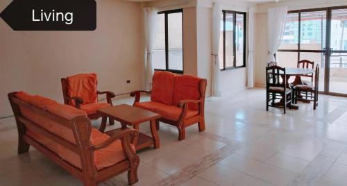 Cochabamba Apartment | Amplio - Zona Premium