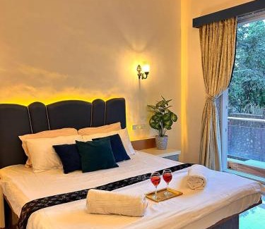 Arsiwalla Villa Villa | Amy Villa Lonavala - 5bhk- 5 mins from lonavala station with private swimming pool