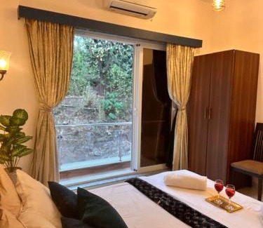 Arsiwalla Villa Villa | Amy Villa Lonavala - 5bhk- 5 mins from lonavala station with private swimming pool