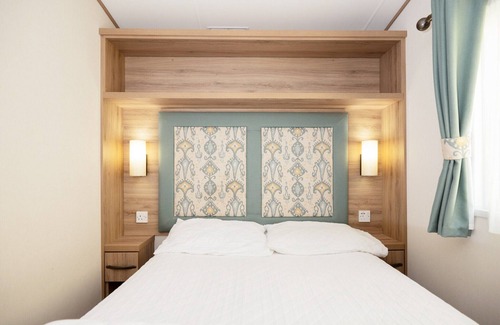 Bridport House | An attractive pet friendly 12ft-wide caravan.