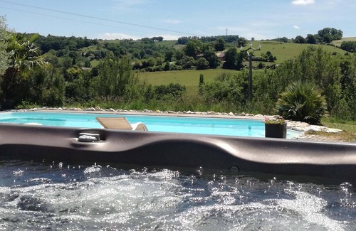 Coueilles Villa | An enchanted interlude in the countryside Villa, swimming pool, jacuzzi just for you