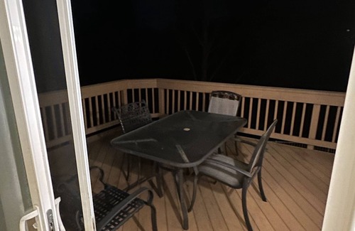 Owings Mills House | An entire townhome, in Owings Mills!