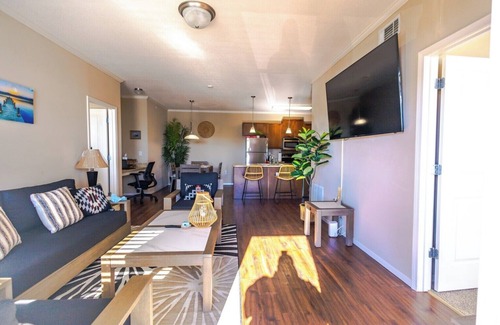 Harbor Town Condo | An escape where daily bliss and peace is a natural part of the experience.