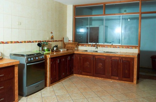 Huanchaco House | An expensive master bedroom