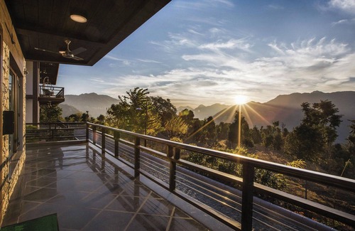 Haridwar Villa | An extravagant Pushp villa overlooking the Ganges